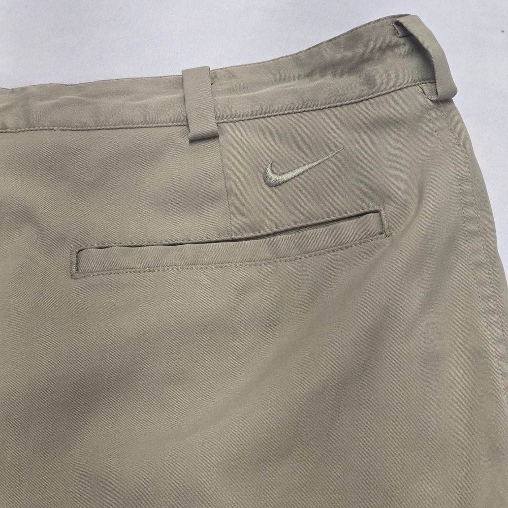 Nike Golf Men's Khaki‎ Flat Front Fit Dry Performance Shorts Size 32 - Picture 7 of 8